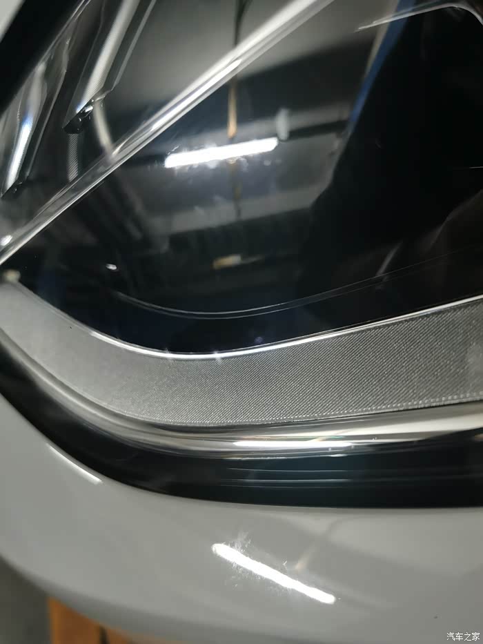 【图】大灯上这是流胶吗_奥迪a4l论坛_汽车之家论坛