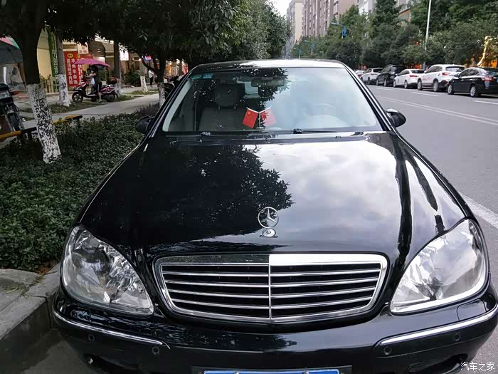 出售蝴蝶奔02年奔驰s320