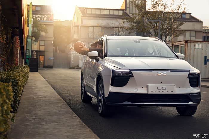 16.99万元起自由选配 2021款爱驰u5 pure智净版净化上市