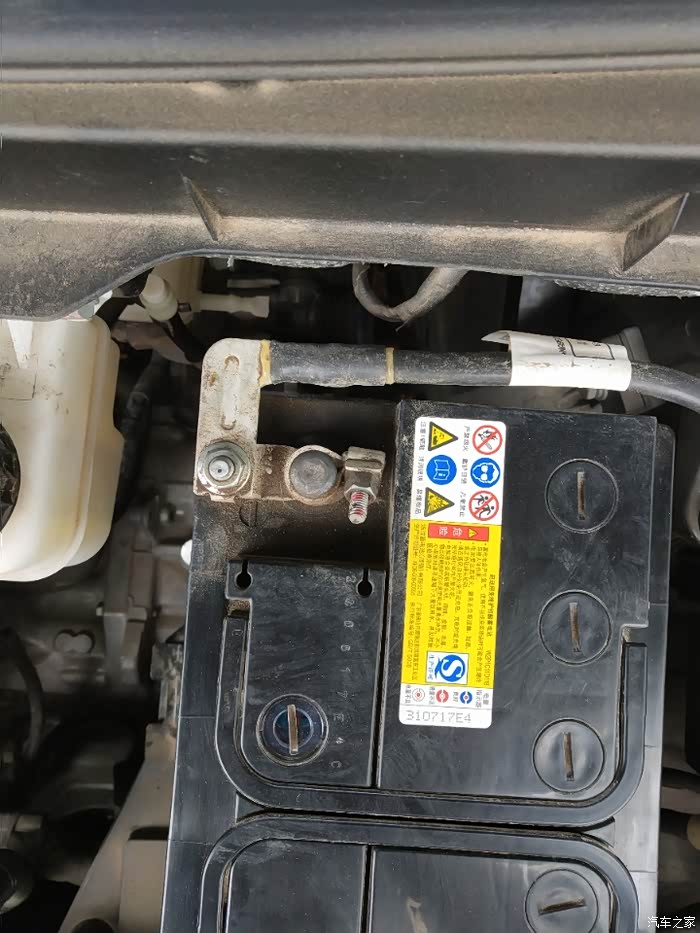 【图】电瓶这里有水迹怎么回事_传祺gs8论坛_汽车之家论坛