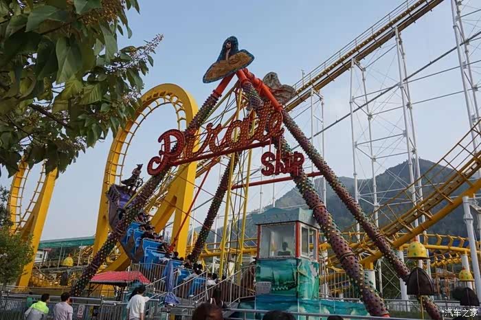 秦岭欢乐谷让我和小伙伴们体验了一把飞一般的感受与刺激