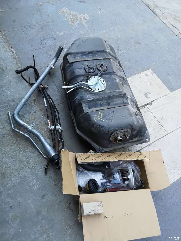 fj酷路泽,霸道120副油箱换钱咯