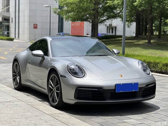 出手2021年保时捷911一辆自动档