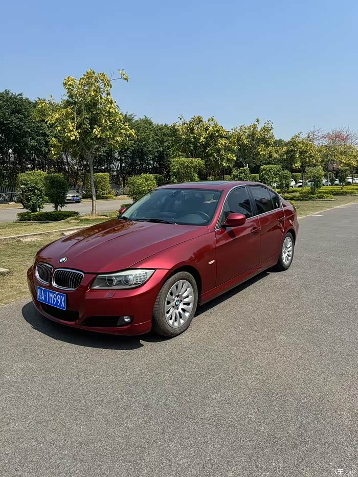 拿下12年宝马318i,2.0t排量,车况精品,车非常的好开