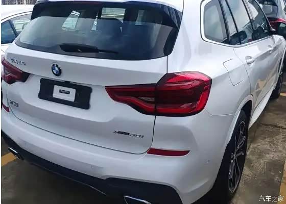 双肾式的进气格栅是家族式的风格_alpina xd4论坛_汽车之家论坛