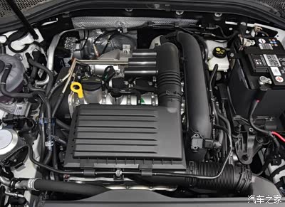 凌渡的发动机ea211第三代,搭配七速双离合变速箱,不管是平顺度,还是