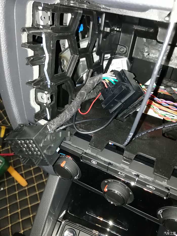 速腾原车德赛西威187b主机加装带轨迹倒车影像作业指导书!