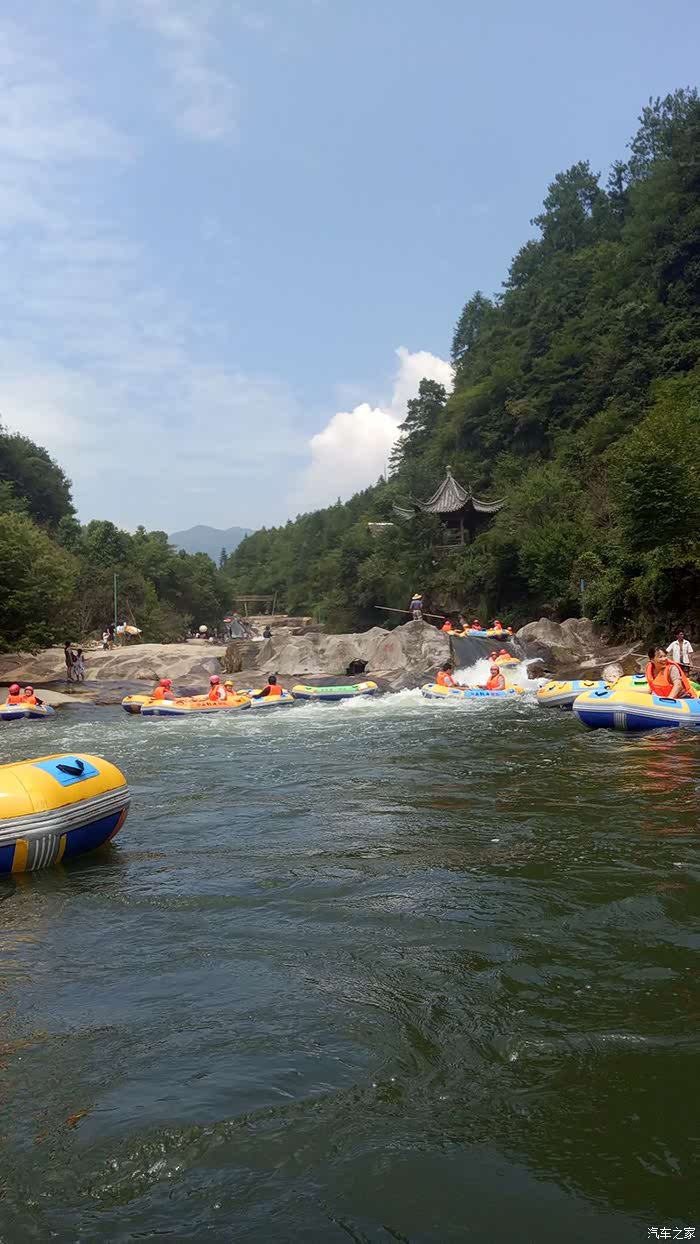 江西五龙源漂流一日游
