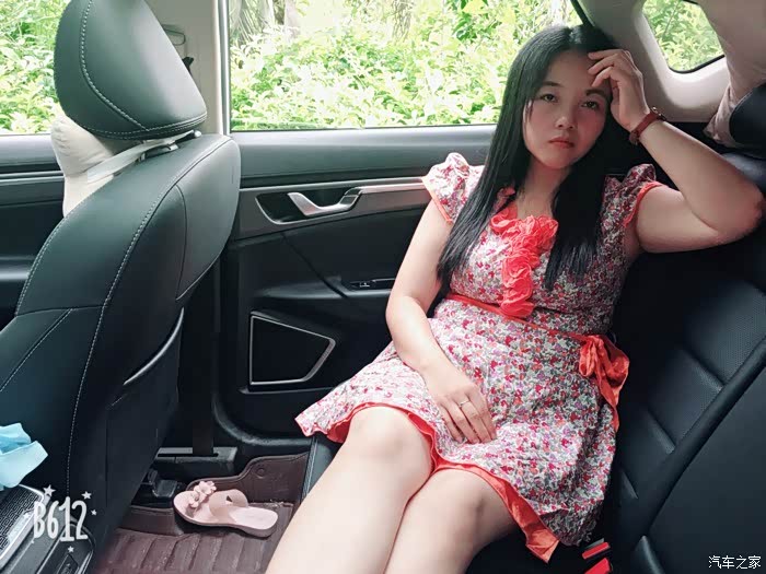 活出动静—【小短腿媳妇当车模】在最美的时光遇见最美的你!