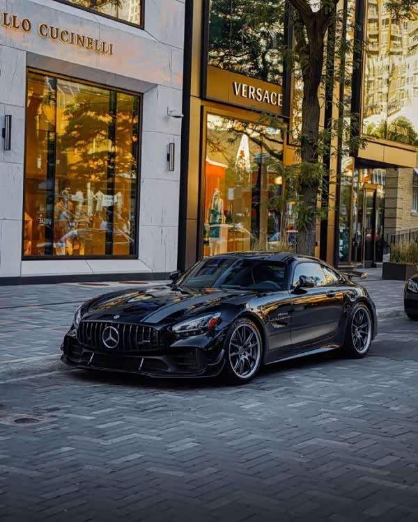 超帅的"黑武士"奔驰amg gtr