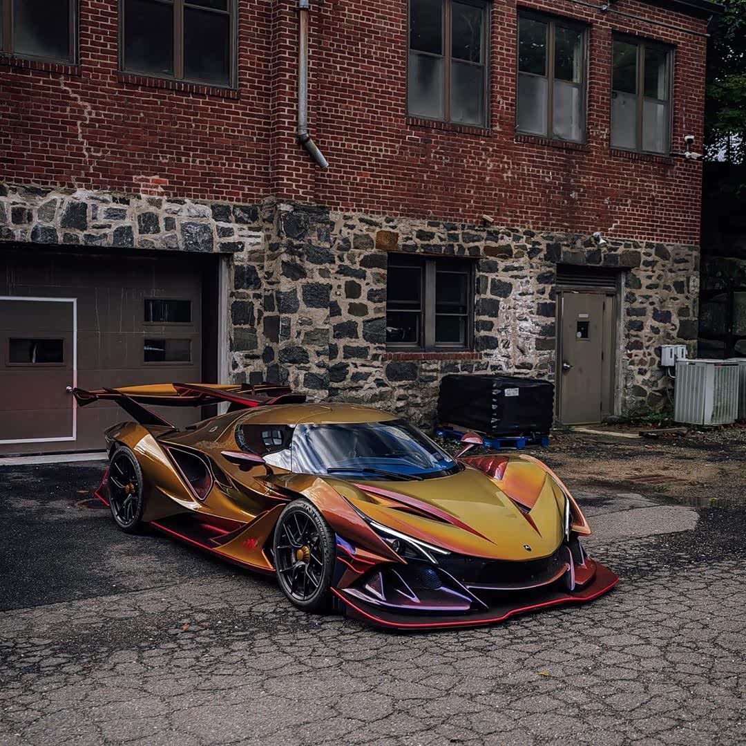 小众超跑阿波罗ie帅气十足