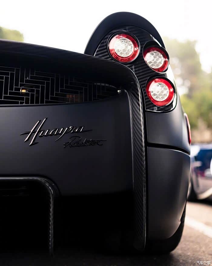 哑光黑帕加尼paganihuayraroadst