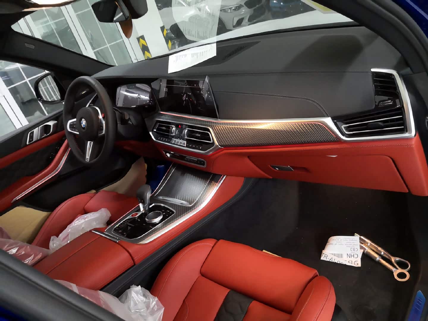 宝马x5 m,选装了全真皮merino萨基尔橙