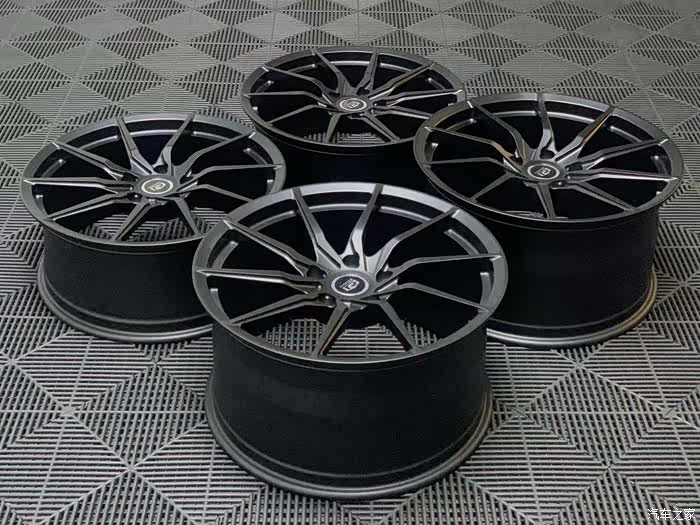 出一套20寸ravize锻造轮毂完美991轮毂数据