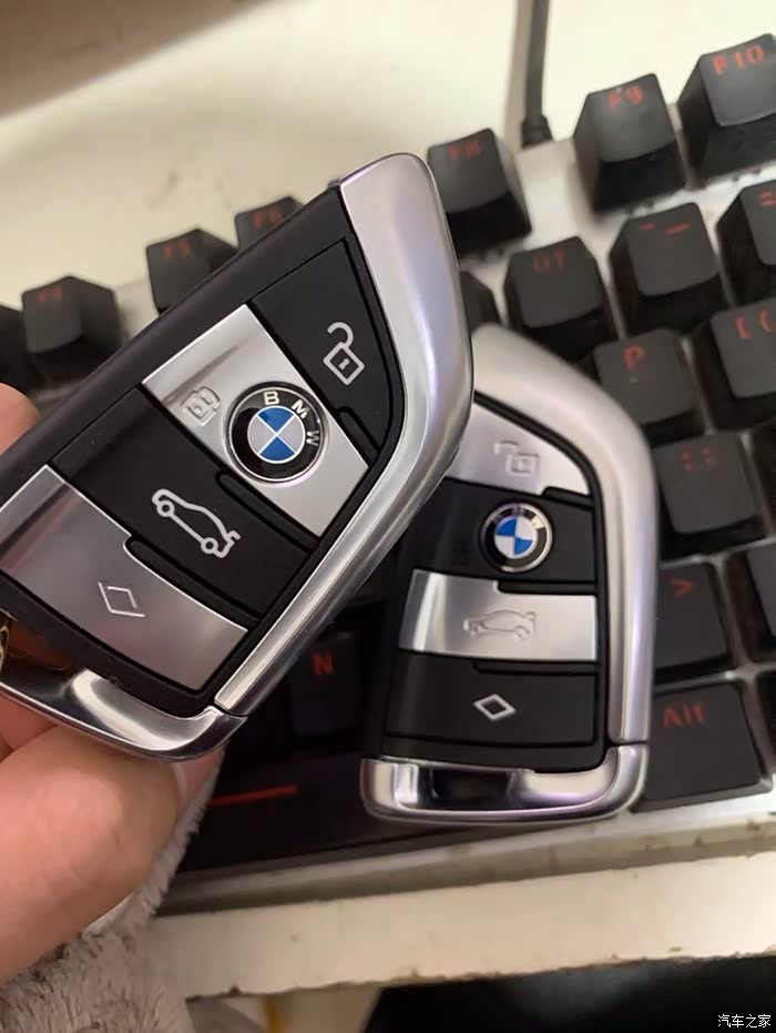 【图】刀锋钥匙,黑色塑料按键好丑_宝马x3论坛_汽车之家论坛
