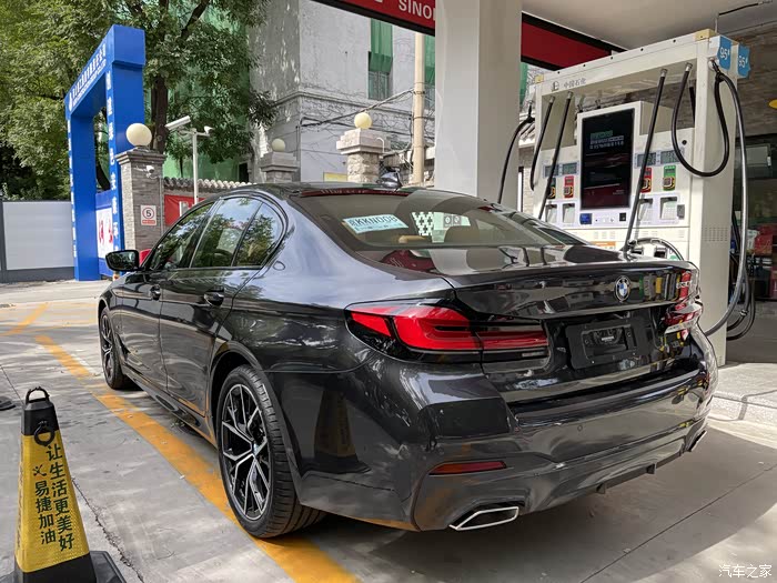 【图】悦驾,21款bmw 530i 运动套装 神秘灰,提车一个月作业_宝马5系