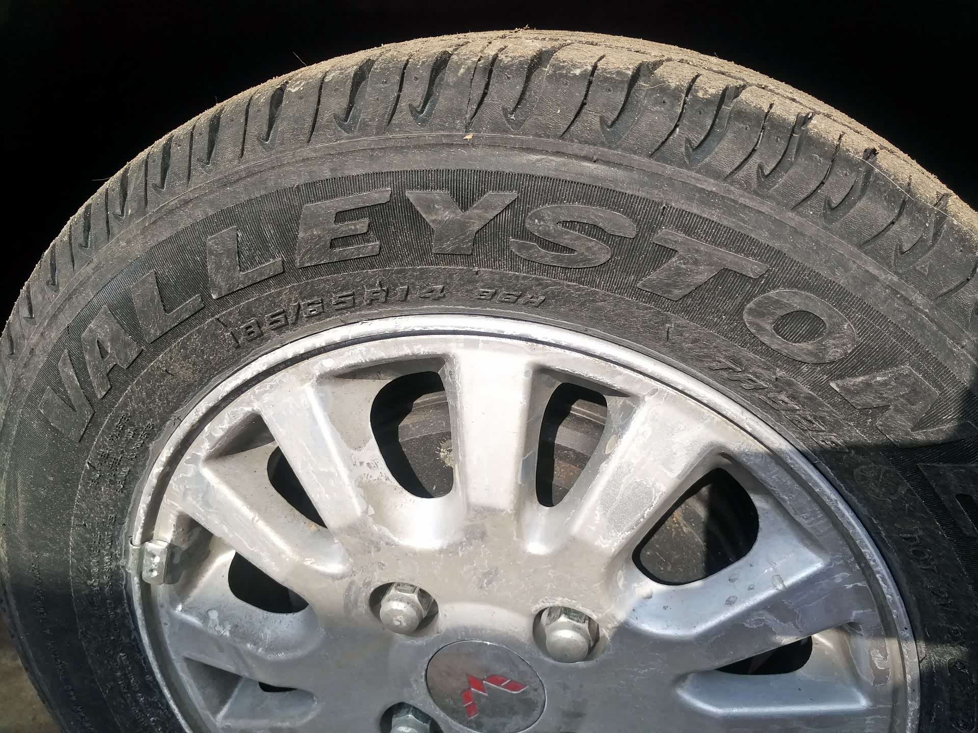 刚刚到家五菱荣光v高速车飘的问题.