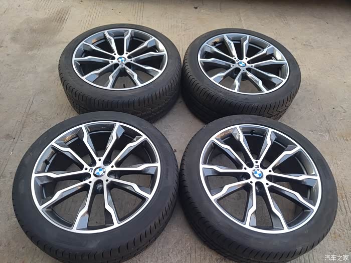 宝马x3699m20寸轮毂轮胎