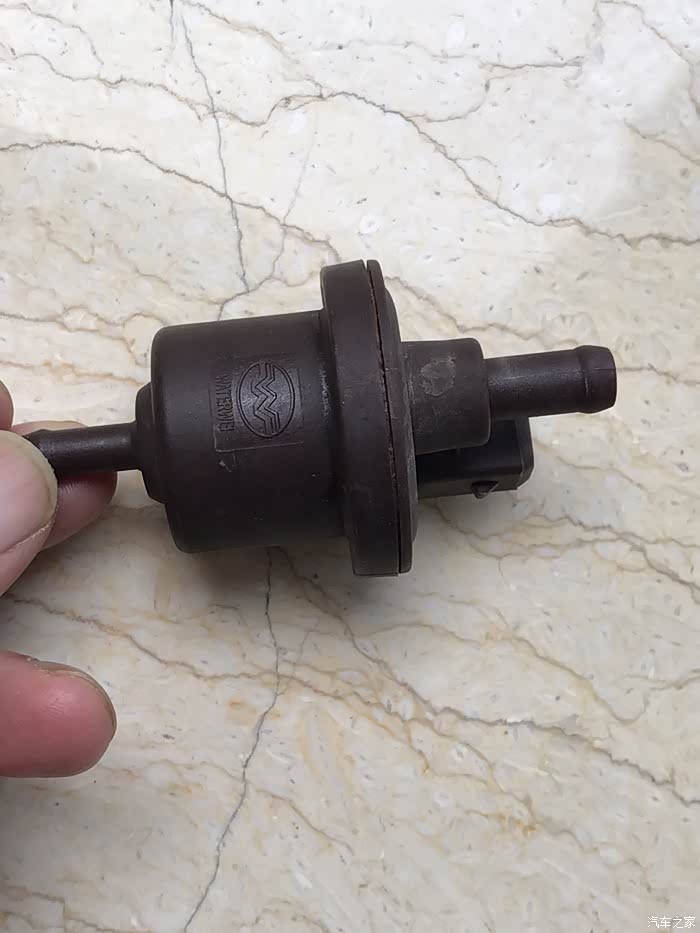 标致307换碳罐和碳罐电磁阀