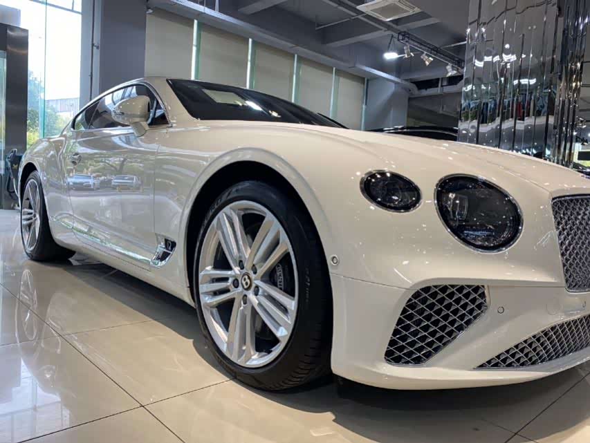 双门版的宾利,最具运动的样子