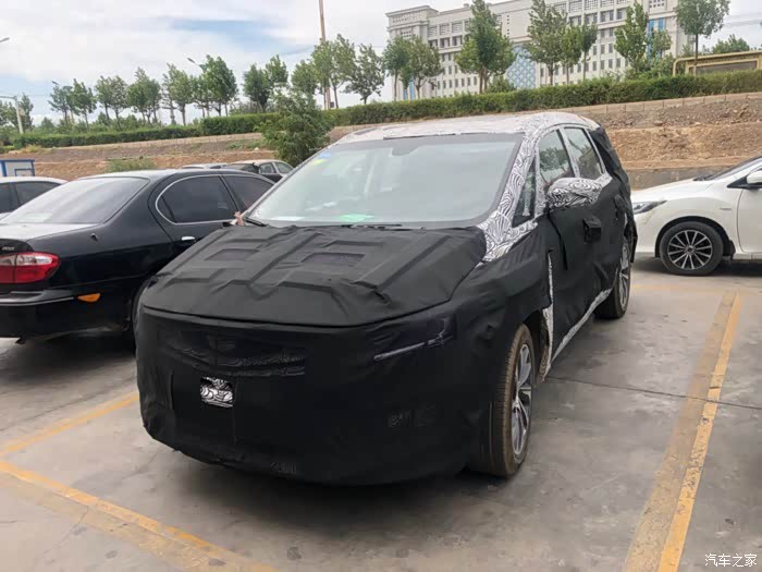 疑似吉利vf11谍照