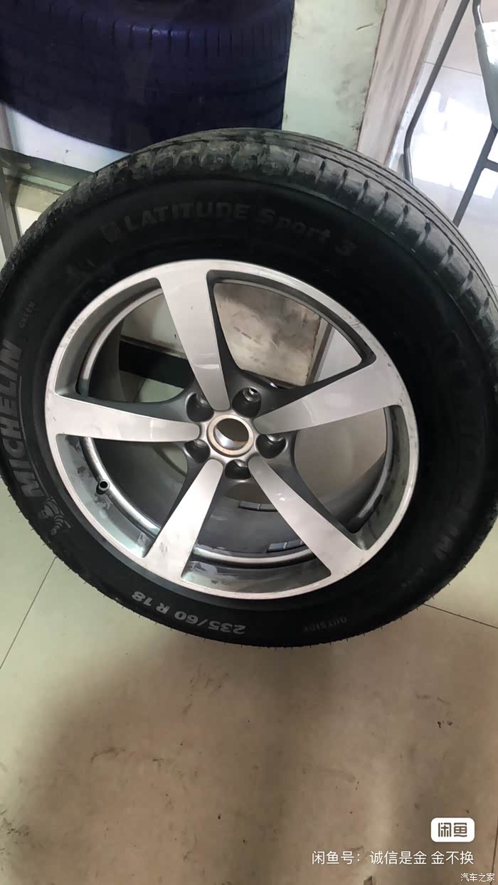 出macan原厂18寸轮毂轮胎落地200公里