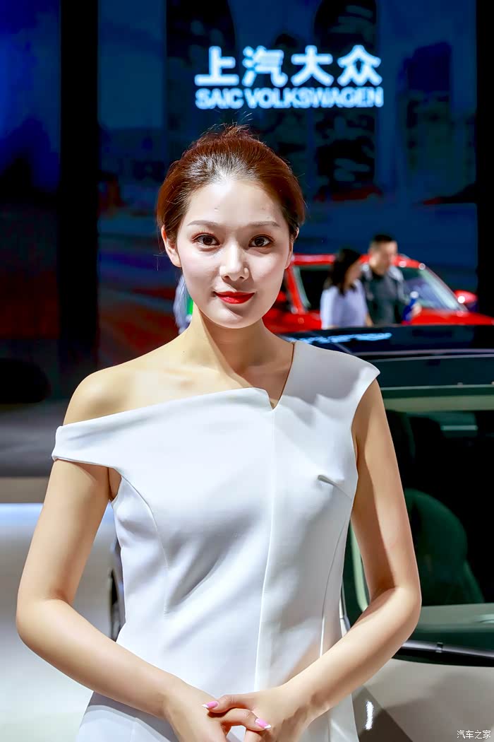 2019上海车展上的车模当然少不了撼路者车模了