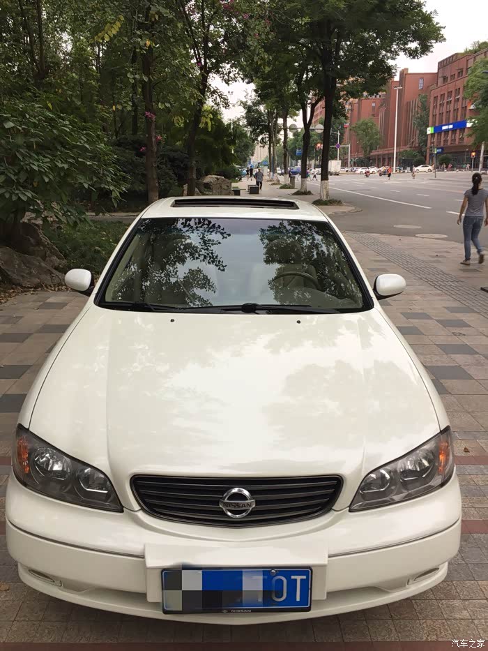 近15年仅8万多公里的日产风度a33让我又有了恋爱的感觉