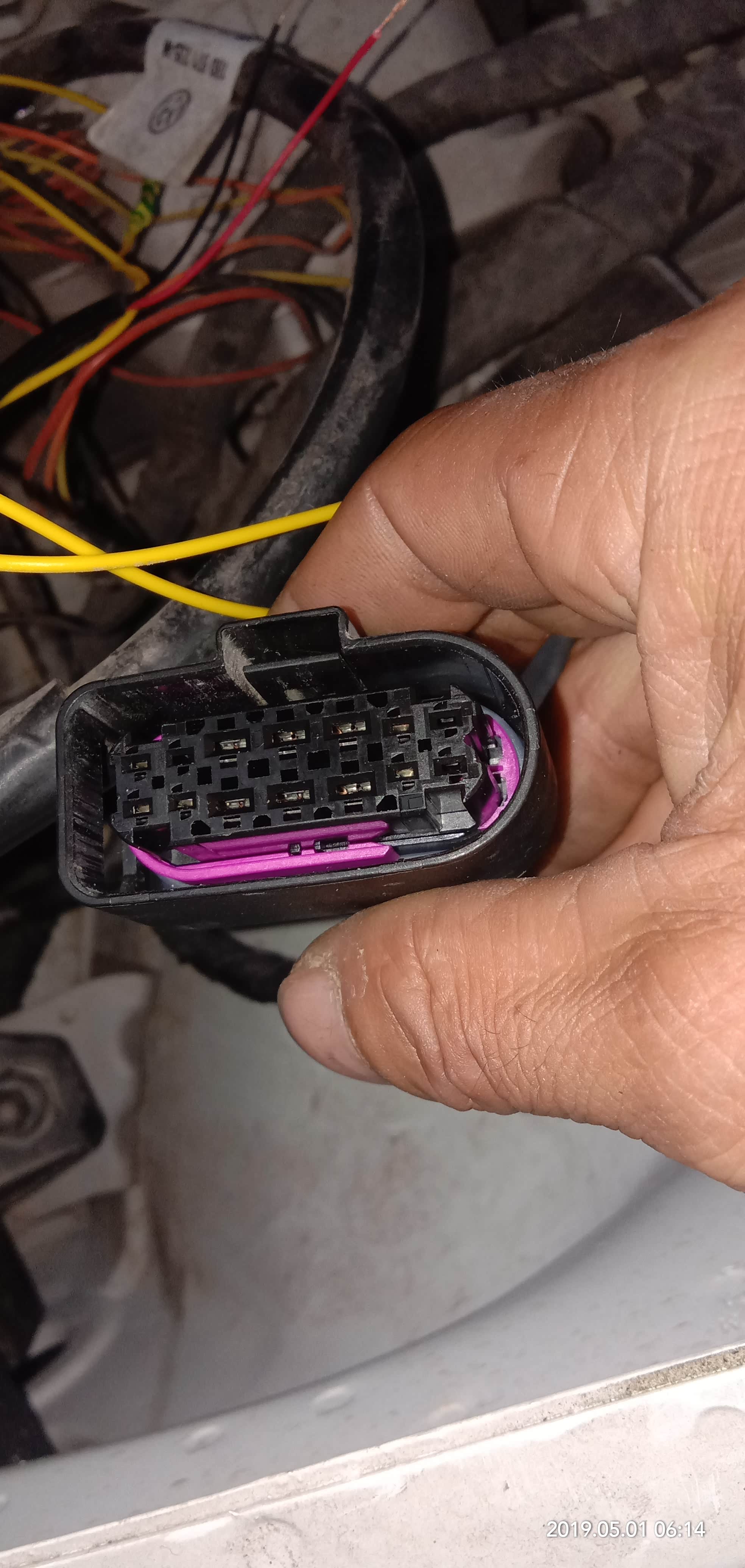 求助接线大灯线束接法