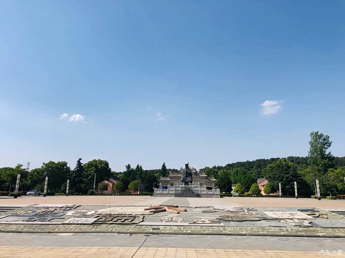 【傲行天下】逆行者的我,4个月后首次出去转转—泰伯广场