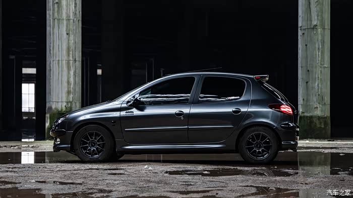 818百大好车主我和一辆老家伙标致206的改装故事