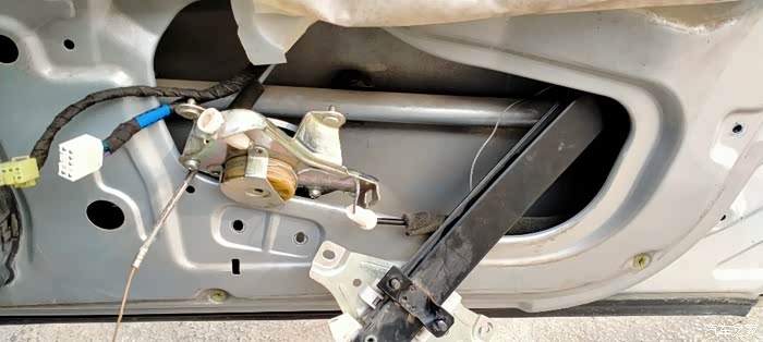 快速更换玻璃升降器