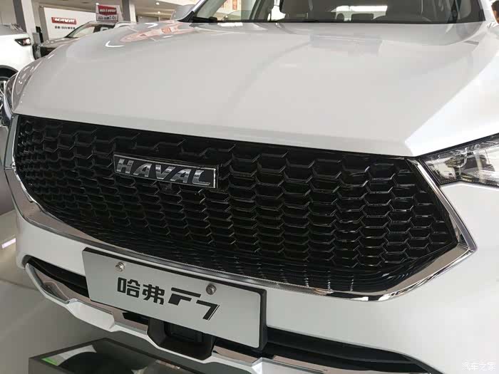 4s探班哈弗旗舰白色f7实拍