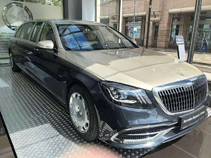 霸道总裁专属座驾梅赛德斯迈巴赫s650加长版