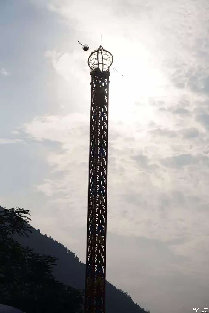 秦岭欢乐谷让我和小伙伴们体验了一把飞一般的感受与刺激