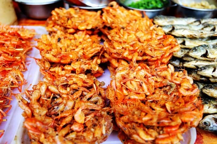 名爵zs车主带你领略美食美刻品凤凰古城