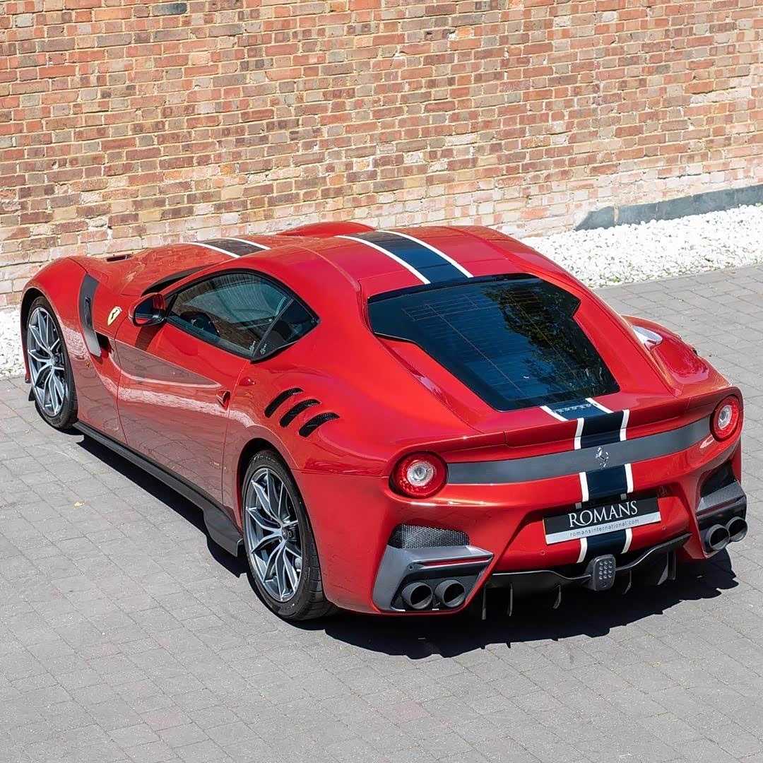 法 拉利f12tdf ,红车漆