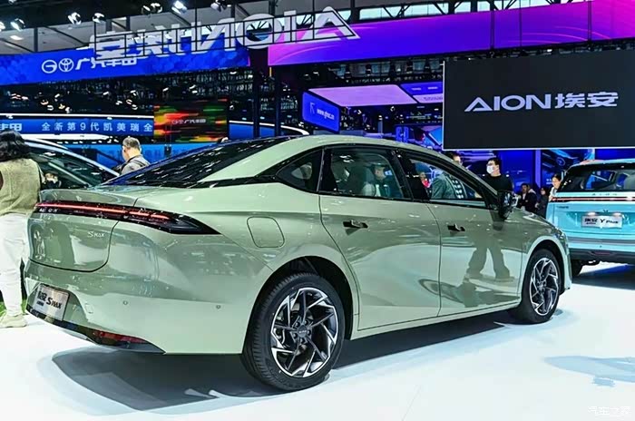 来车展看aionsmax