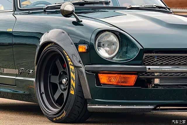 改装的1976款日产fairlady 240z.