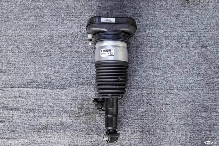 宝马x5原厂空气悬挂原厂全新空气减震有人喜欢有人讨厌你细欢吗?