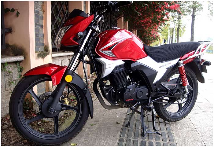 国产本田cb150s雄帅