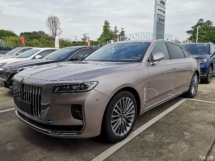 红旗h9流沙金色