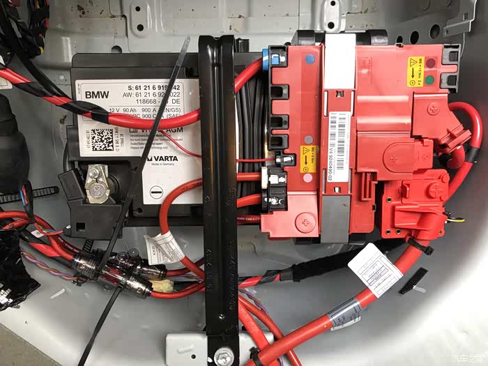 补发老款523lif18更换电瓶的作业瓦尔塔电频带启停西瓜宝马