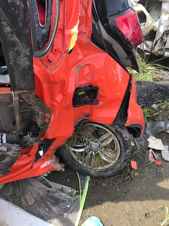 【图】国道60至70公里时速雨天侧滑结果_众泰e200论坛_汽车之家论坛