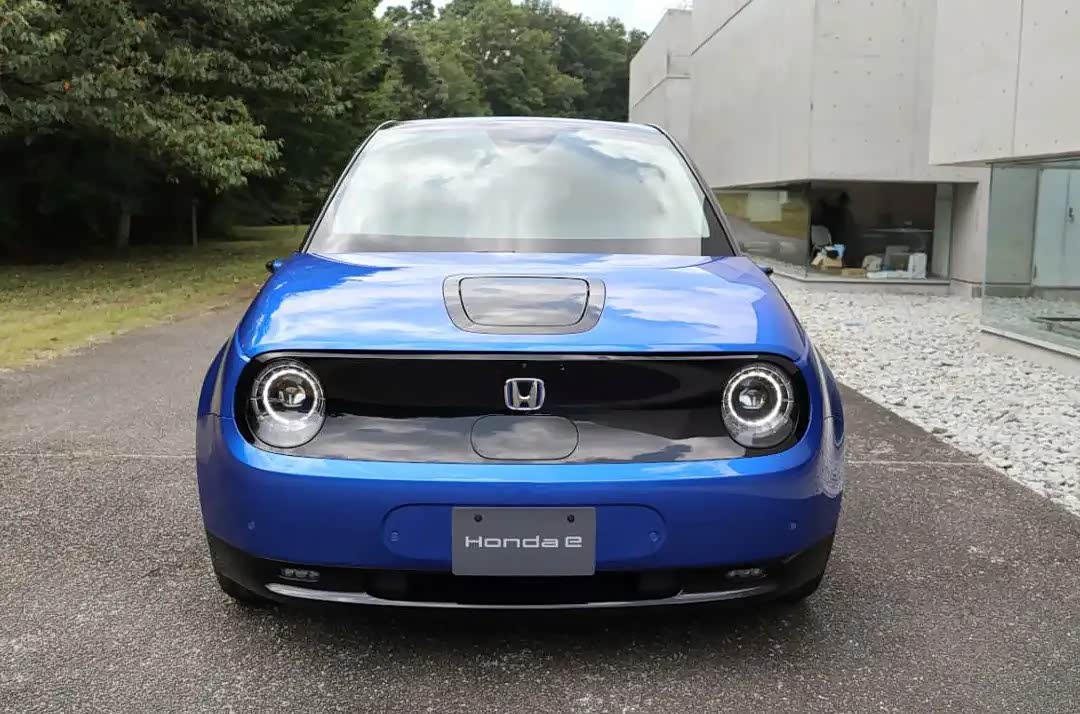 本田hondae车型于2017年以概念车形式亮相