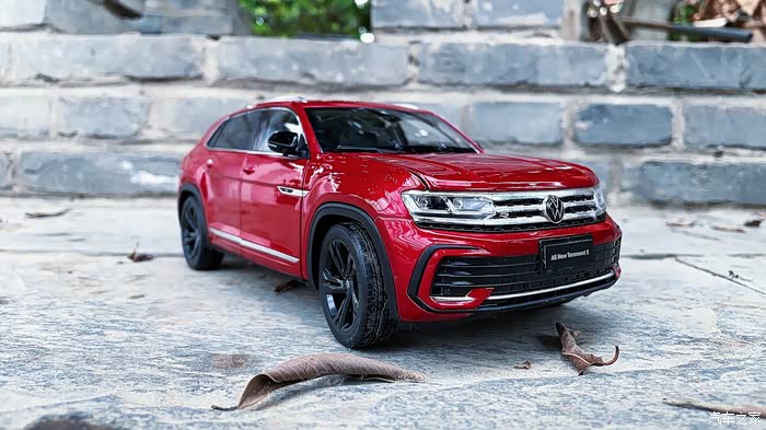 【图】【车模分享】城墙下的红色途昂x,很惊艳!