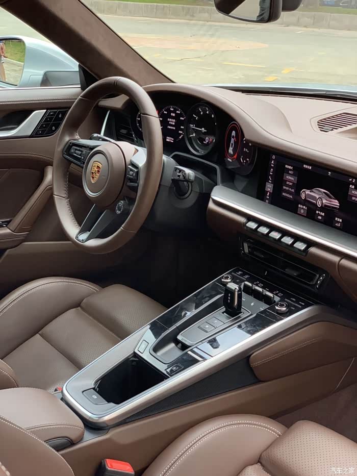 保时捷制作工艺考究完美设计