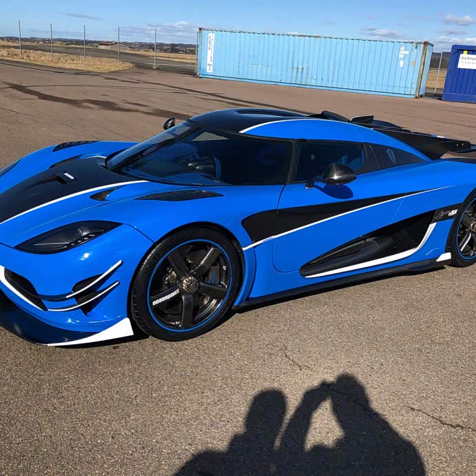 私人定制的蓝色幽灵科尼塞克agerarsn爱你