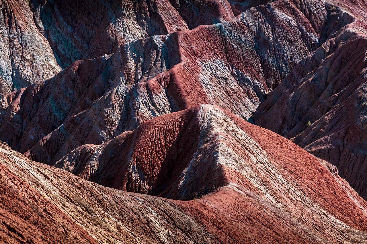 克拉玛依泥火山图片图片