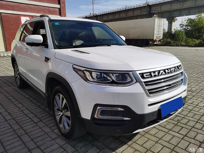 狂欢十二月外观大气威猛鉴赏长安cs95